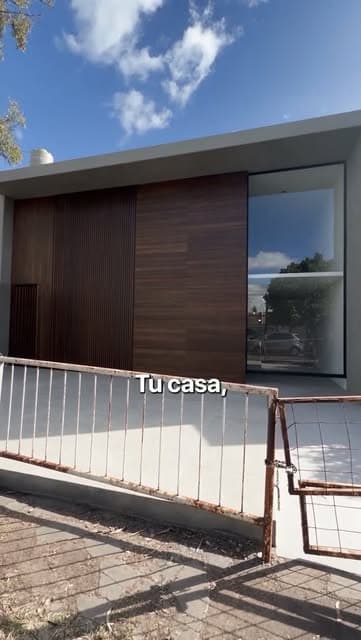 Frente de una propiedad en venta