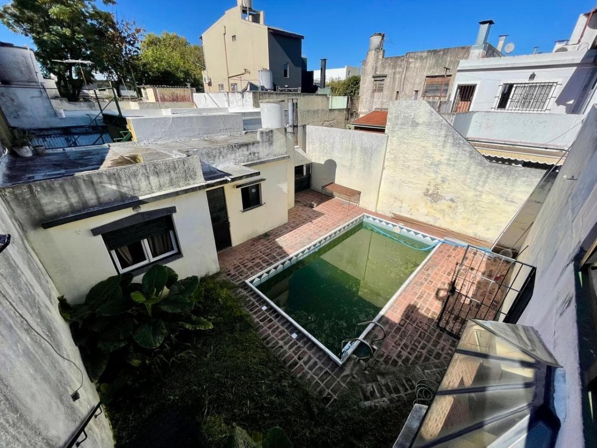 Casa 5 ambientes en lote propio