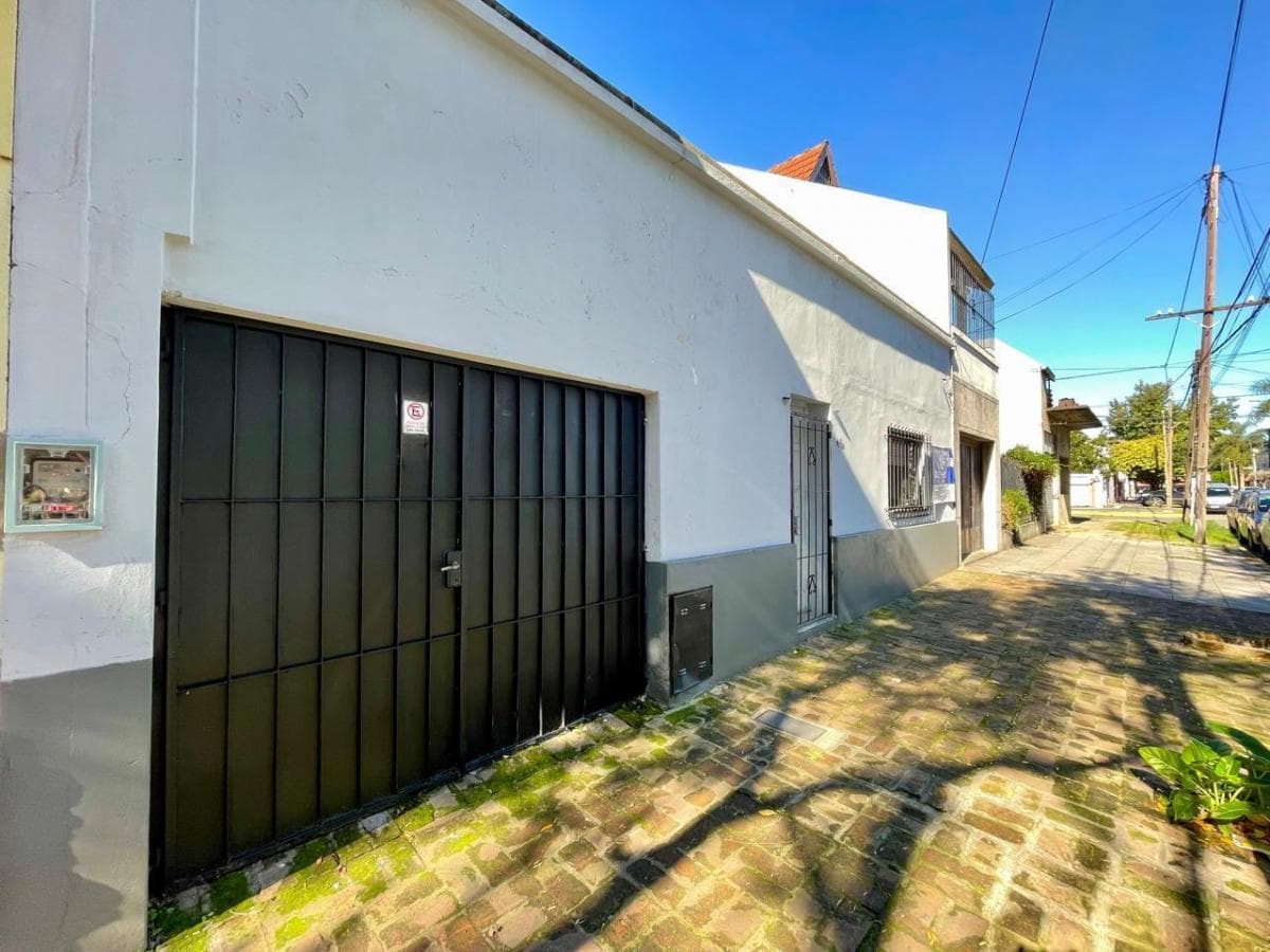 Casa 5 ambientes en lote propio